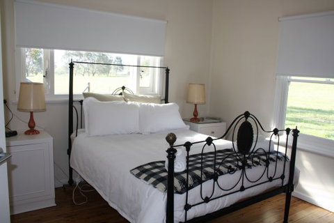 Rabbiter's Hut - Accommodation Yamba 3