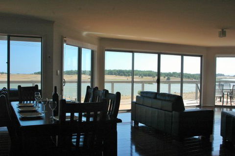 Parrydyse Clayton Bay - Accommodation Yamba 0
