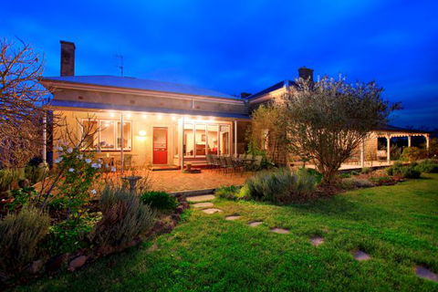 Lochinver Farm Homestead And Cottages - Accommodation Yamba 1
