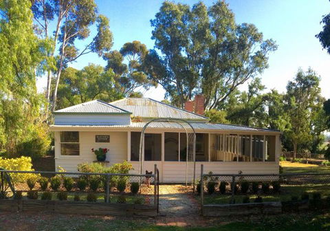 Lochinver Farm Homestead And Cottages - Accommodation Yamba 6