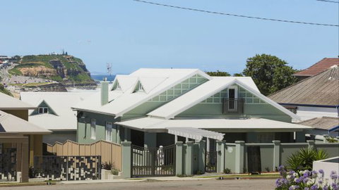 Merewether Beach House B And B - Accommodation Yamba 0