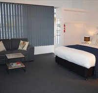 Penguin Seaside Motel - Accommodation Yamba
