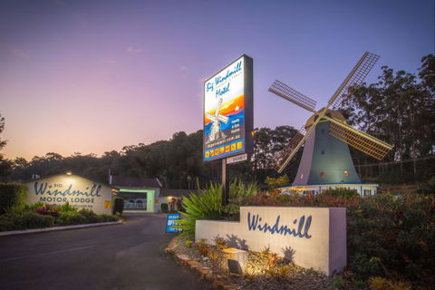 The Big Windmill Corporate And Family Motel - Accommodation Yamba 0