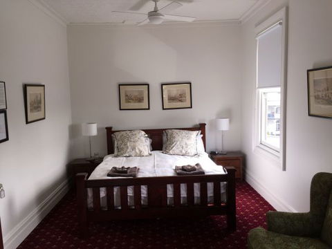 The Corner Hotel Alexandra - Accommodation Yamba 0