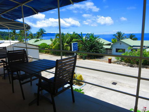 VQ3 Lodge - Accommodation Yamba 1