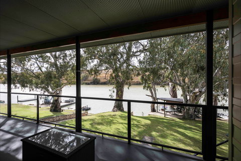 192 Page Drive Blanchetown -River Shack Rentals - Accommodation Yamba 1
