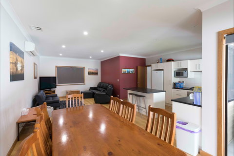 192 Page Drive Blanchetown -River Shack Rentals - Accommodation Yamba 4