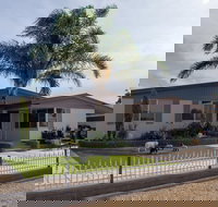 Chrissie's Palace - Accommodation Yamba