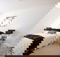 Executive Furnished Apartment Crows Nest - Accommodation Yamba