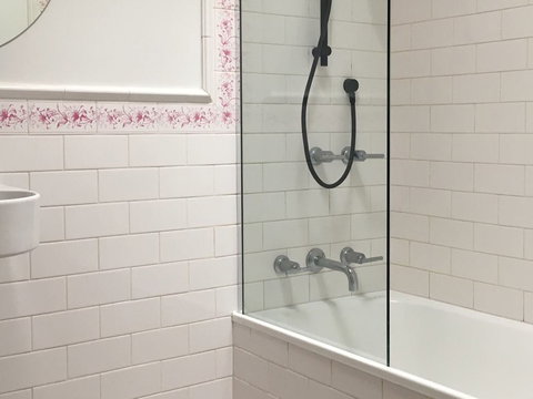 Heathcote Contemporary Art Boutique Accommodation - Accommodation Yamba 4