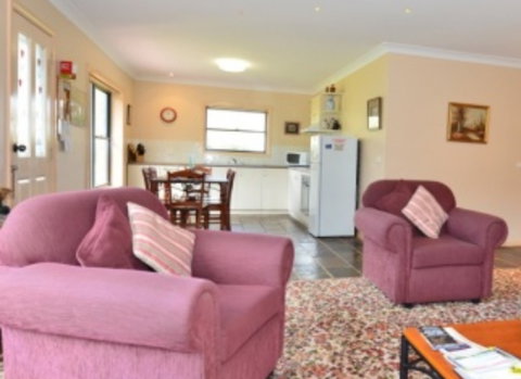 Serena Cottages - Accommodation Yamba 6