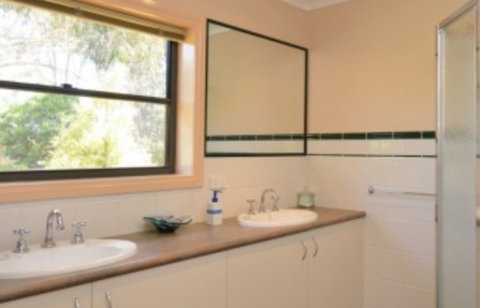 Serena Cottages - Accommodation Yamba 7
