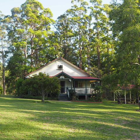 Telegraph Retreat Cottages - Accommodation Yamba 0