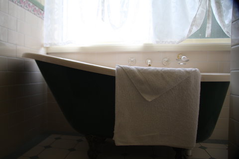 Telegraph Retreat Cottages - Accommodation Yamba 5