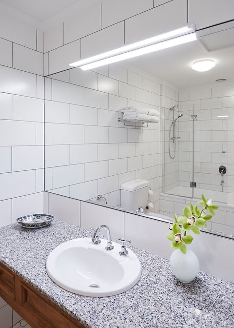 The Settlement Hotel - Accommodation Yamba 4