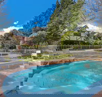 Tudor House - Accommodation Yamba