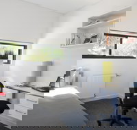 Western Sydney University Village Campbelltown - Accommodation Yamba