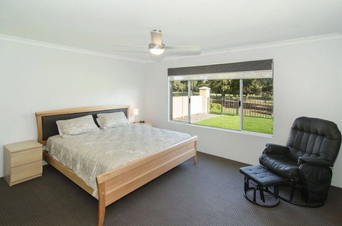 Fairway Isle - Accommodation Yamba 1