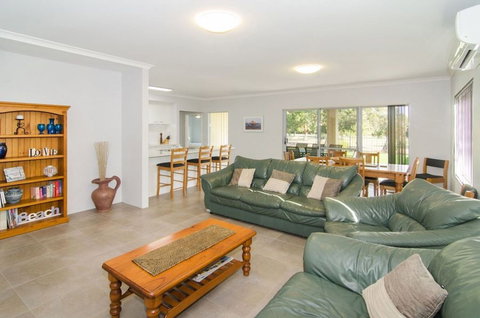 Fairway Isle - Accommodation Yamba 4