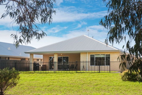 Fairway Isle - Accommodation Yamba 9