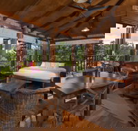 Rose Gums Wilderness Retreat - Accommodation Yamba