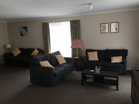 Dartmouth Motor Inn - Accommodation Yamba 2