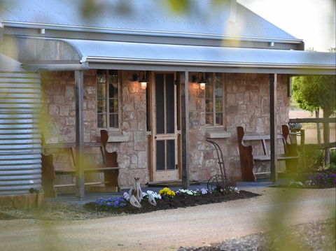 Riverline Cottage - Accommodation Yamba 0