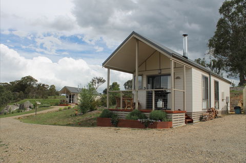 Grace Cottages - Accommodation Yamba 0