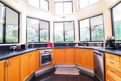 Lumeah House - Accommodation Yamba 2