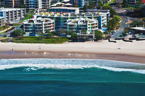 Rolling Surf Resort - Accommodation Yamba 0