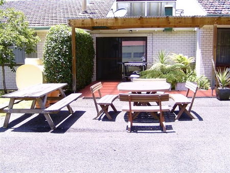 Acacia Motor Inn - Accommodation Yamba 0