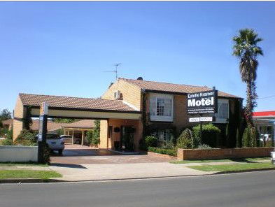 Estelle Kramer Motor Inn - Accommodation Yamba 4