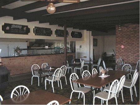Walpole Hotel Motel - Accommodation Yamba 4