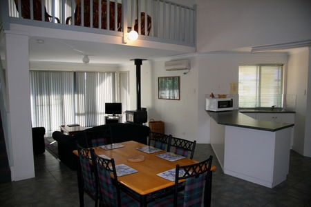 Walpole Bayside Villas - Accommodation Yamba 2