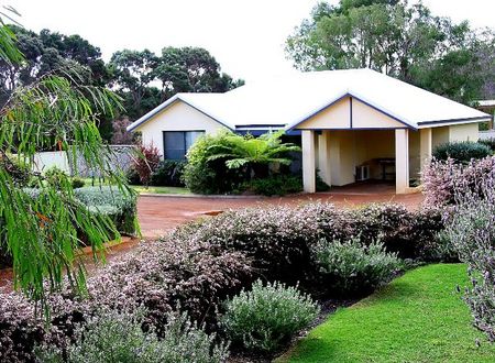 Walpole Bayside Villas - Accommodation Yamba 4