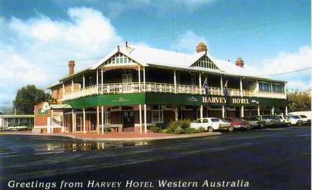 Harvey Hotel - Accommodation Yamba 0