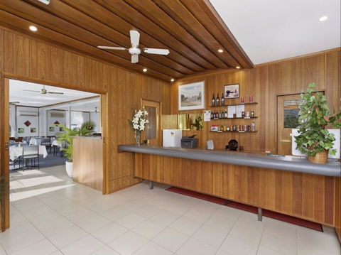 Byer Fountain Motor Inn And Restaurant - Accommodation Yamba 1