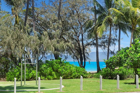 By The Sea Port Douglas - Accommodation Yamba 0