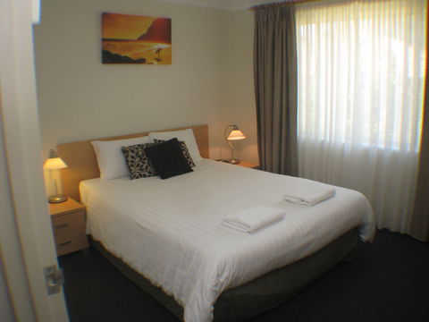 Beaches Serviced Apartments - Accommodation Yamba 1