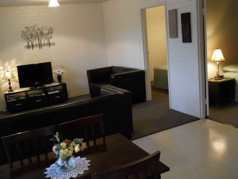 BJs Short Stay Apartments - Accommodation Yamba 0