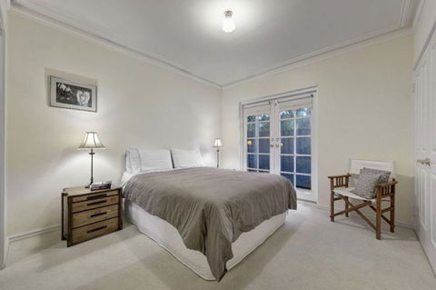 Cottage Retreat/Shady Cottage - Accommodation Yamba 2