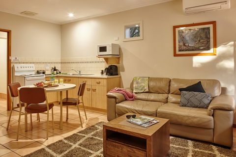 Goldfield Holiday Units - Accommodation Yamba 1