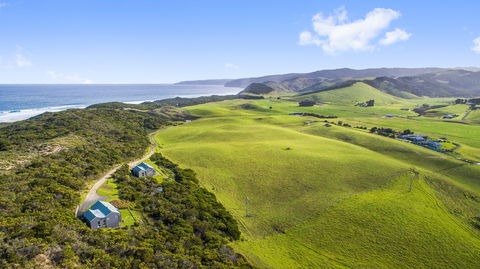 Johanna Seaside Cottages - Accommodation Yamba 0