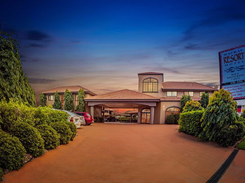 Mackay Resort Motel - Accommodation Yamba 0