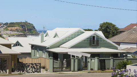 Merewether Beach House B And B - Accommodation Yamba 0