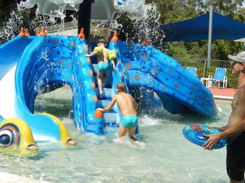 Middle Rock Holiday Resort - Accommodation Yamba 1