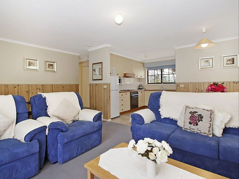 Oak Cottage - Tudor Village - Accommodation Yamba 2