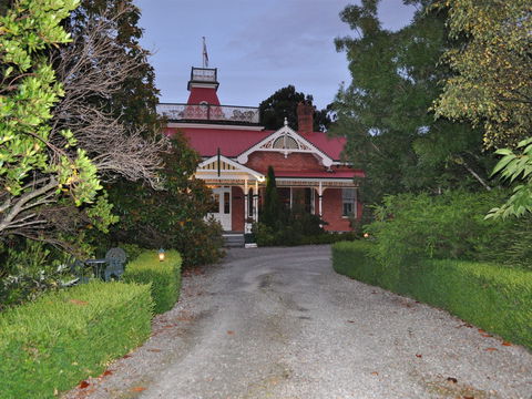 Ormiston House - Accommodation Yamba 0
