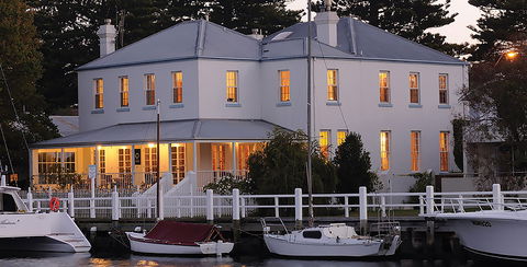 Oscars Waterfront Boutique Hotel - Accommodation Yamba 0