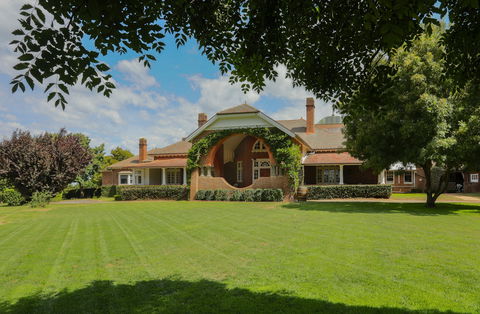 Petersons Guesthouse And Winery - Accommodation Yamba 0